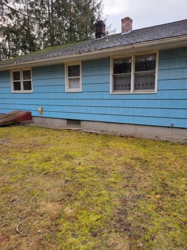 14 Robert Ave, Killingly, CT 06239 exterior