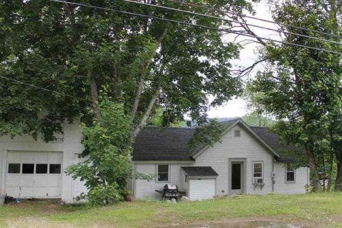 947 Franklin Hwy, Andover, NH 03216 exterior