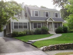 18 White Oak Rd, Newton, MA 02468 exterior