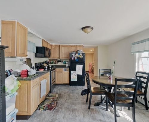 1191 Logee St, Woonsocket, RI 02895 exterior