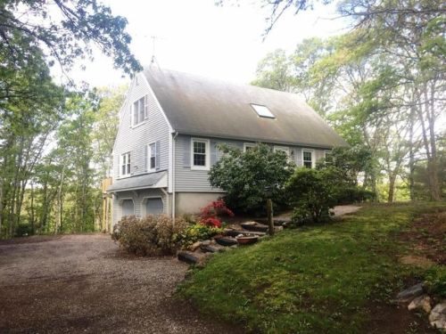 17 Braeside Rd, Falmouth, MA 02540 exterior