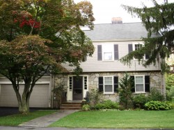 141 Oliver Rd, Newton, MA 02468 exterior