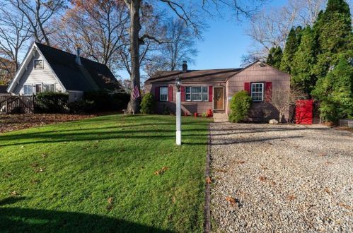 102 Hillcrest Rd, Niantic, CT 06357 exterior