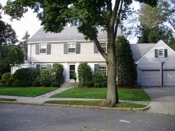 17 Ascenta Ter, Newton, MA 02465 exterior