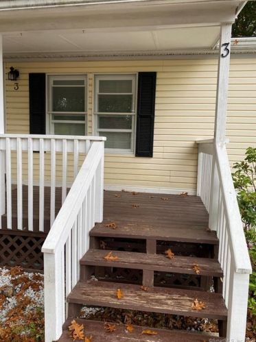 217 Dunham St, Southington, CT 06489 exterior