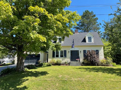 31 Barton St, Presque Isle, ME 04769 exterior