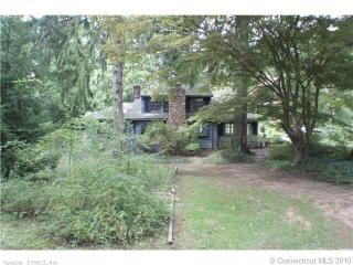 460 Shore Dr, Branford, CT 06405 exterior