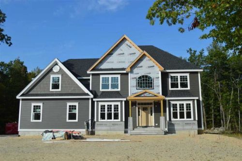 46 Tanglewood Dr, Auburn, NH 03032 exterior