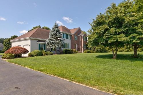 44 Strawberry Ln, Southington, CT 06489 exterior