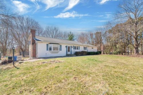 11 Caulkins Rd, Norwich, CT 06360 exterior