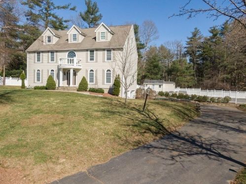 94 High Ridge Dr, Raynham, MA 02767 exterior