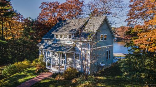 159 Maquoit Dr, Freeport, ME 04032 exterior