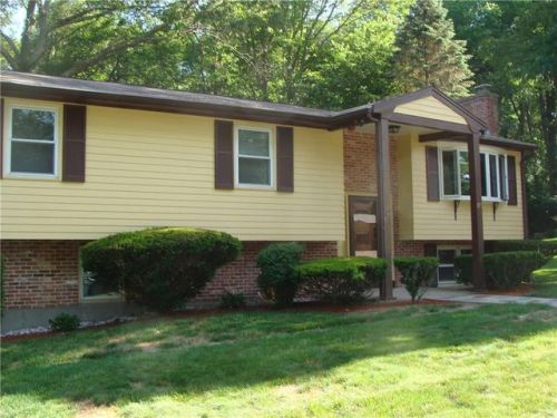 103 Indian Trl, South Kingstown, RI 02874 exterior