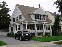 452 Woodward St, Newton, MA 02468 exterior