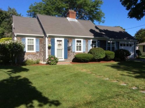 101 Allen Ave, Falmouth, MA 02540 exterior