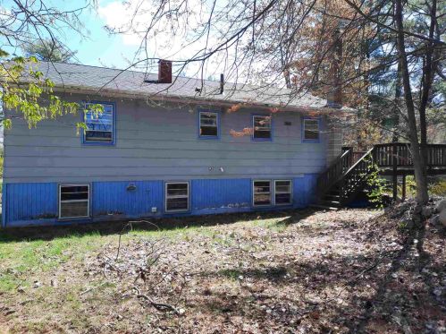 20 Cherokee Ave, Nashua, NH 03062 exterior