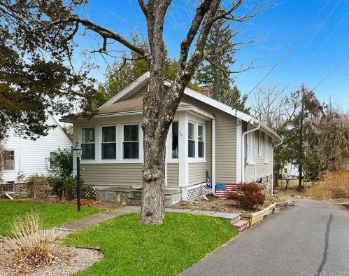 33 Yale Ave, Waterbury, CT 06762 exterior
