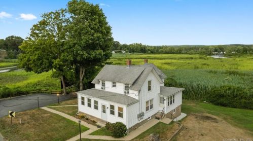 134 Middlesex Ave, Chester, CT 06412 exterior