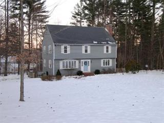 4 Honeybrook Ln, Amherst, NH 03031 exterior