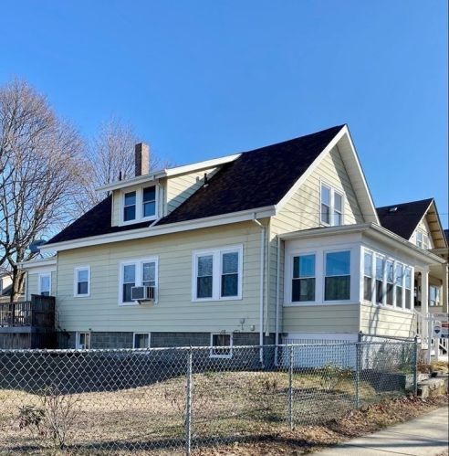 423 Maxfield St, New-Bedford, MA 02740 exterior