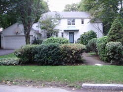 122 Nehoiden Rd, Newton, MA 02468 exterior