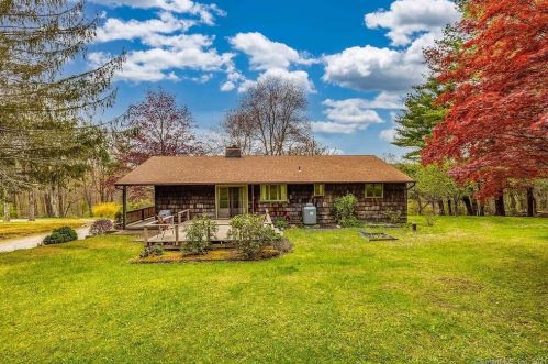 15 Battistoni Dr, Litchfield, CT 06759 exterior