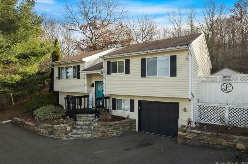 18 Irene Ave, Waterbury, CT 06705 exterior