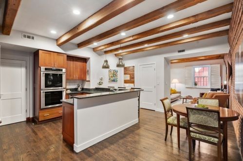 112 Fulton St, Roxbury-Xing, MA 02109 exterior