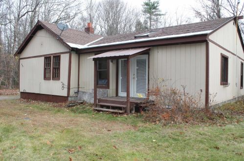 965 Old Walpole Rd, Keene, NH 03431 exterior