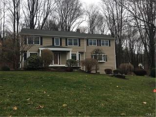 91 Old Hollow Rd, Bridgeport, CT 06611 exterior