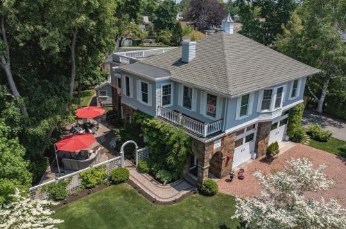 2 Phillips Ave, Swampscott, MA 01907 exterior