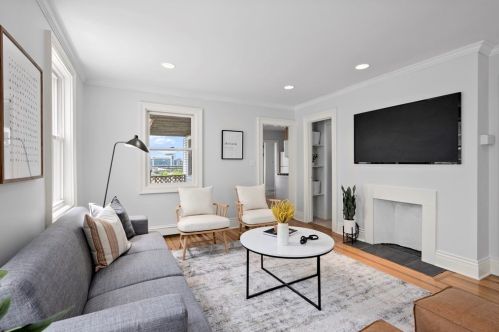 292 Bunker Hill St, Roxbury-Xing, MA 02129 exterior