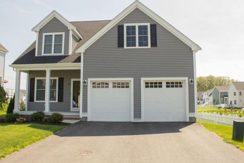 105 Red Fox Run, Wrentham, MA 02070 exterior