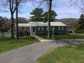 160 Captains Row, Mashpee, MA 02649 exterior
