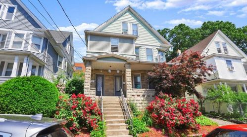 38 Bronx Ave, Bridgeport, CT 06606 exterior