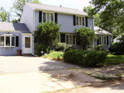 40 Marvin Ln, Newton, MA 02459 exterior