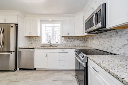 122 Farnham Ln, Westfield, MA 01085 exterior