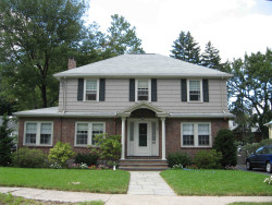 34 Byrd Ave, Newton, MA 02465 exterior