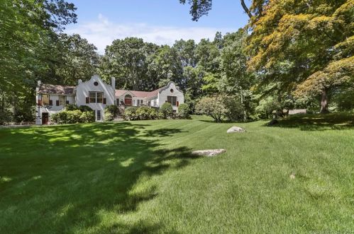 32 Mill Rd, New Canaan, CT 06840 exterior