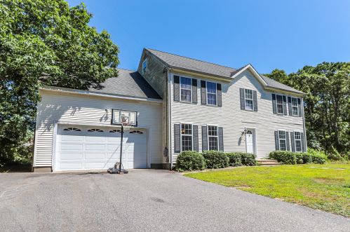 64 Melville Rd, Yarmouth, MA 02664 exterior