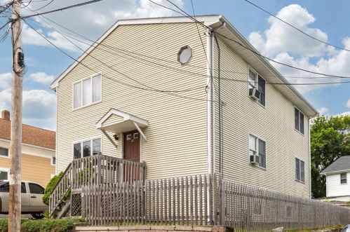 16 Eva St, Providence, RI 02908 exterior