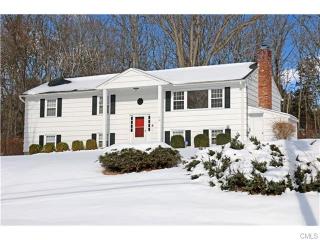 12 Grey Hollow Rd, Norwalk, CT 06850 exterior