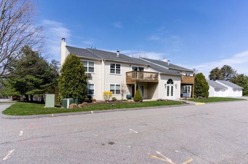 62 Rockledge Loop, Torrington, CT 06790 exterior