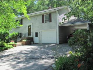 8 Shore Dr, Goffstown, NH 03045 exterior