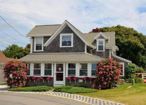 15 Vernon Ave, Falmouth, MA 02540 exterior