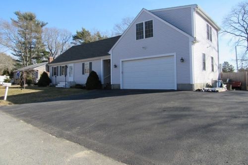 18 Spruce St, Wareham, MA 02571 exterior