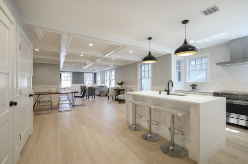 613 6Th St, Roxbury-Xing, MA 02127 exterior