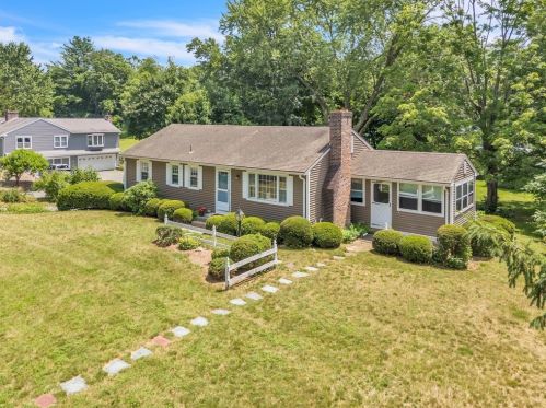 8 Primrose Ln, Wilbraham, MA 01095 exterior