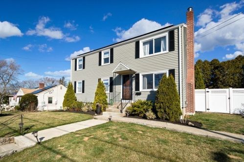 14 Frank Rd, Weymouth, MA 02191 exterior