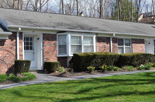 10 Douglas Dr, Brookfield-Center, CT 06804 exterior